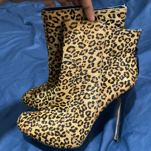 Size 10 DOLCE VITA LEOPARD PRINT STILETTO ANKLE BOOTS - Picture 4 of 4